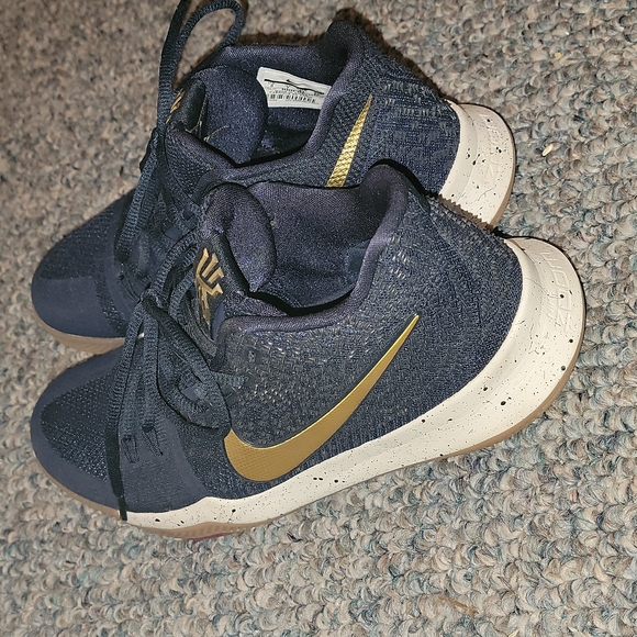 Kyrie 3 Obsidian - Picture 4 of 7